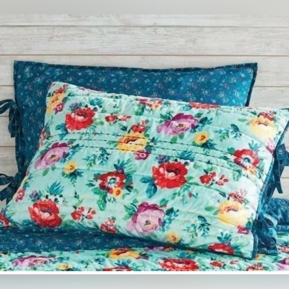 2-Pioneer Woman ~ SWEET ROMANCE
BLOSSOMS ~ King Size ~ Pillow Sham Set ~
20 × 36